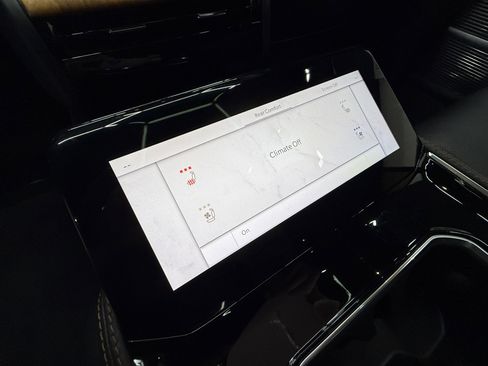 Used 2022 Jeep Grand Wagoneer Series III image 29