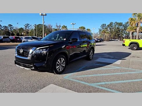 Used 2023 Nissan Pathfinder SL image 24