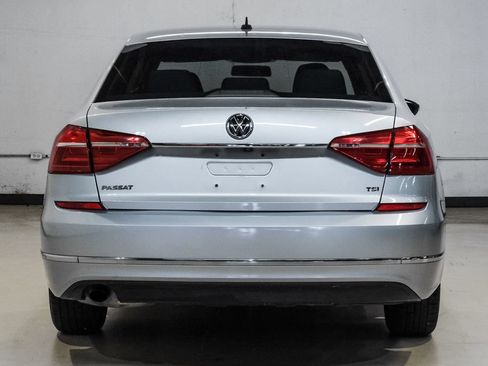 Used 2016 Volkswagen Passat 1.8T S FWD image 11