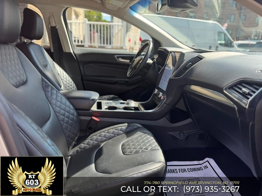 Used 2023 Ford Edge Titanium AWD/4WD image 18