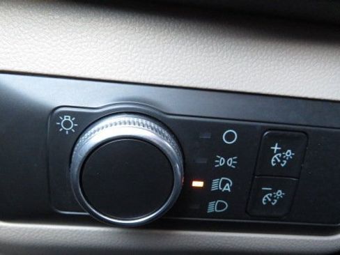 Certified 2021 Ford Escape SE image 22