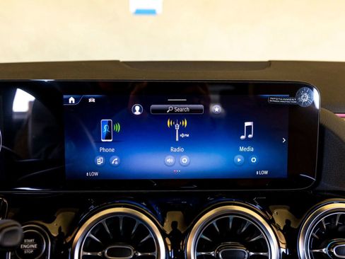 Used 2025 Mercedes-Benz GLA 250 GLA 250 image 32