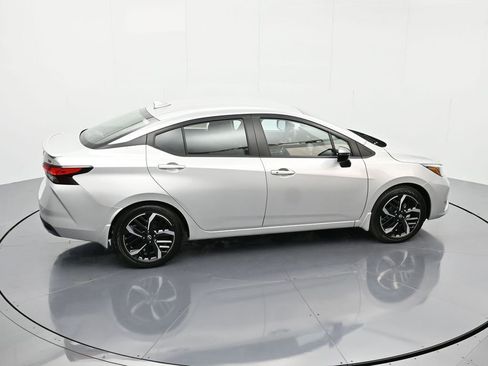 New 2025 Nissan Versa SR w/ Trunk Package FWD image 29