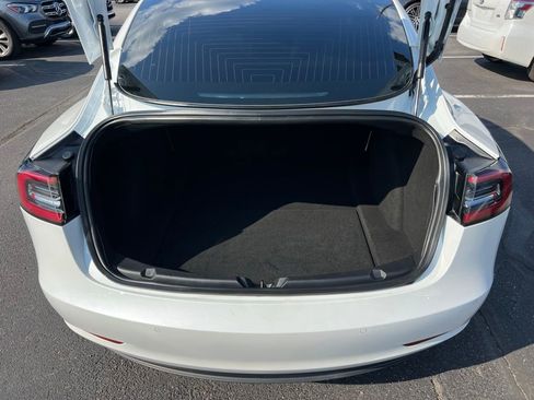 Used 2019 Tesla Model 3 Standard Range Plus image 17