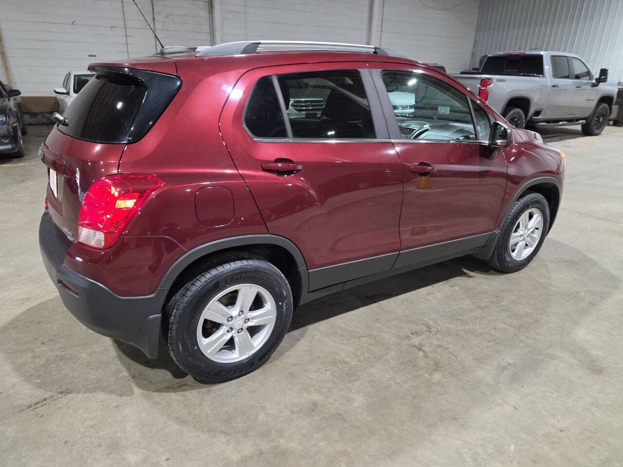 Used 2016 Chevrolet Trax LT w/ LT Convenience Package AWD/4WD image 11