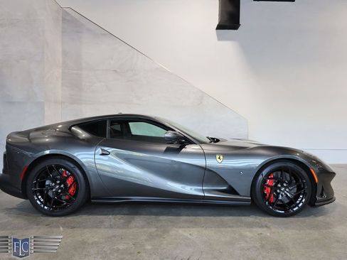 Used 2020 Ferrari 812 Superfast image 3