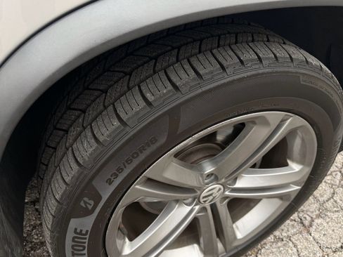 Used 2017 Volkswagen Tiguan Sport image 10