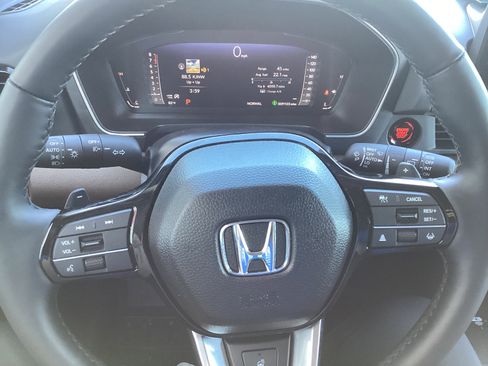 Used 2025 Honda Pilot Elite image 47