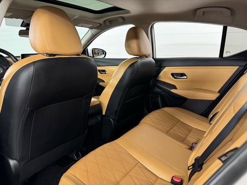 Used 2023 Nissan Sentra SV w/ SV Premium Package image 27