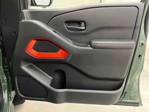 Used 2026 Nissan Frontier PRO-4X w/ Pro-4x Convenience Package image 28