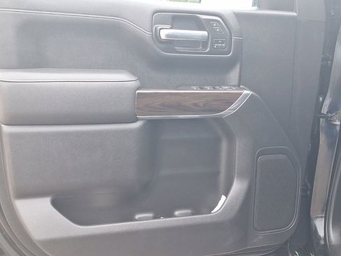 Used 2021 GMC Sierra 1500 SLT w/ SLT Premium Package image 33