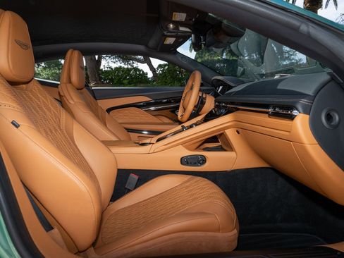 Used 2024 Aston Martin DB12 Coupe image 16