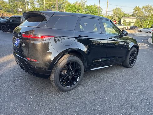 Used 2023 Land Rover Range Rover Evoque R-Dynamic SE AWD/4WD image 6