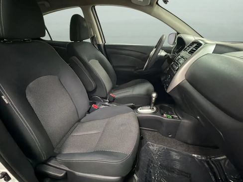 Used 2016 Nissan Versa SV FWD image 19