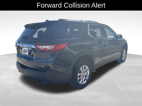 Certified 2020 Chevrolet Traverse LT w/ Driver Confidence II Package image 8
