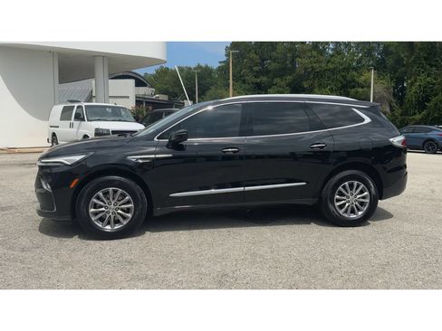 Certified 2024 Buick Enclave Essence FWD image 5