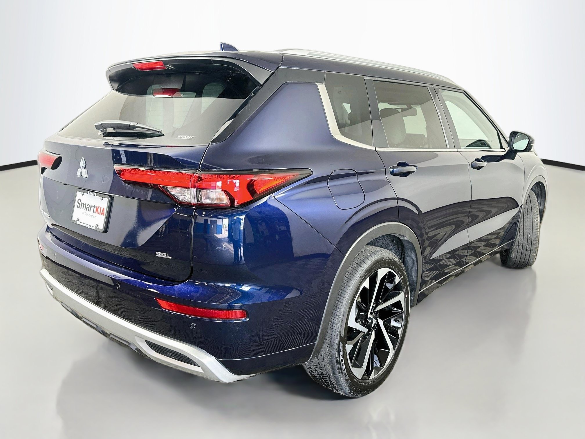 Used 2024 Mitsubishi Outlander SEL AWD/4WD image 7