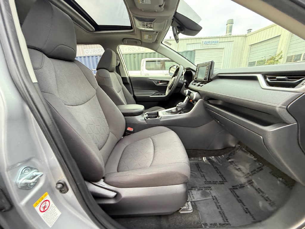 Used 2019 Toyota RAV4 XLE FWD image 24
