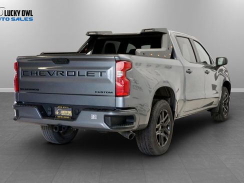 Used 2022 Chevrolet Silverado 1500 Custom w/ LPO, Blackout Package RWD image 4