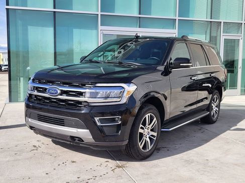 Used 2022 Ford Expedition Limited AWD/4WD image 4