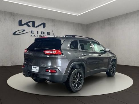 Used 2014 Jeep Cherokee Latitude w/ Comfort/Convenience Group AWD/4WD image 12