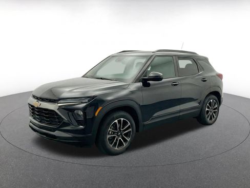 Used 2025 Chevrolet TrailBlazer LT w/ Driver Confidence Package AWD/4WD image 3