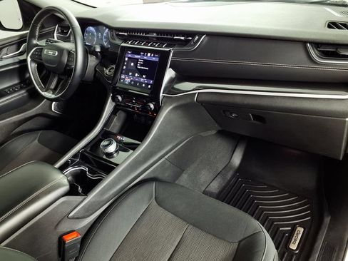 Used 2022 Jeep Grand Cherokee L Laredo w/ Luxury Tech Group I AWD/4WD image 13