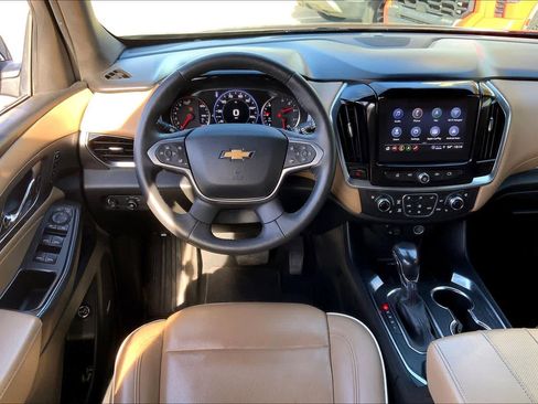 Used 2022 Chevrolet Traverse Premier AWD/4WD image 6