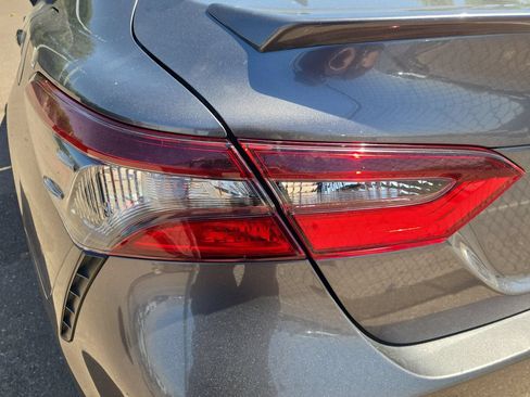 Used 2022 Toyota Camry SE FWD image 20