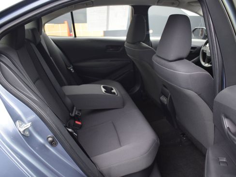Used 2025 Toyota Corolla LE w/ LE Premium Package image 11