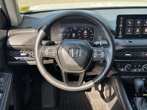 Used 2025 Honda Accord EX-L image 13