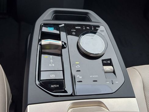 Used 2026 BMW iX xDrive45 image 29