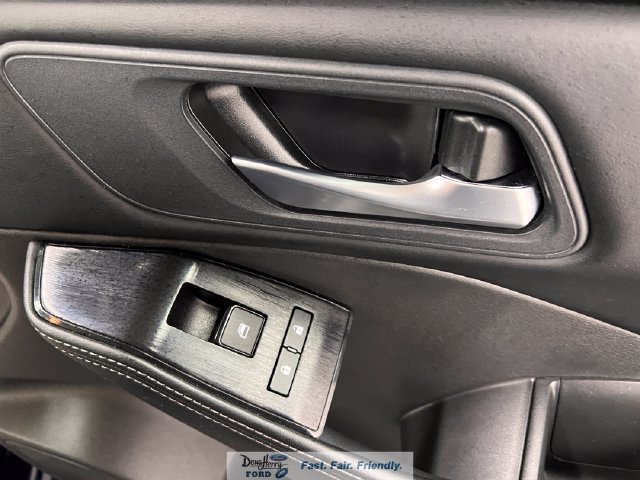 Used 2025 Nissan Rogue SV AWD/4WD image 34