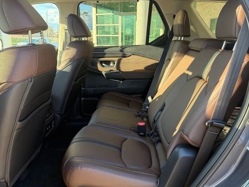 New 2026 Honda Pilot Touring image 11