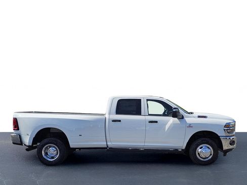 New 2026 RAM 3500 Tradesman AWD/4WD image 9