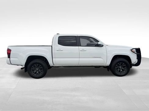 Used 2023 Toyota Tacoma SR5 w/ Technology Package AWD/4WD image 9
