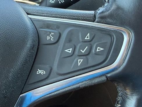 Used 2021 Chevrolet Equinox LT FWD image 14