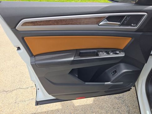 Used 2019 Volkswagen Atlas SEL Premium AWD/4WD image 19