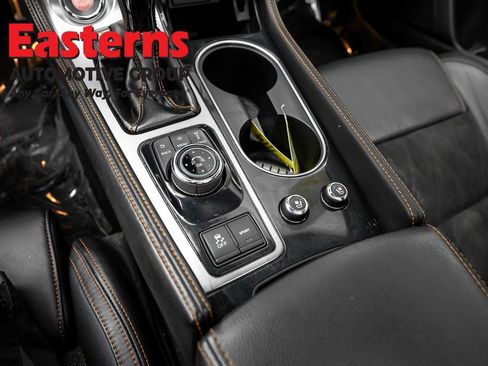 Used 2023 Nissan Maxima SR w/ Sport Mat Group FWD image 15