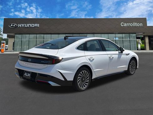 New 2026 Hyundai Sonata SEL FWD image 6