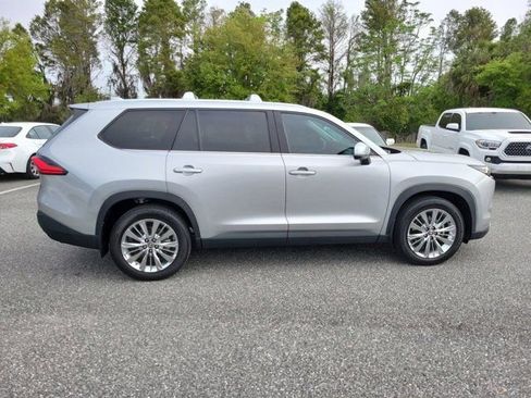 Certified 2024 Toyota Grand Highlander Platinum image 9