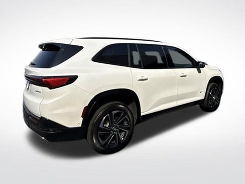 Used 2025 Buick Enclave Sport Touring w/ Super Cruise Package FWD image 5