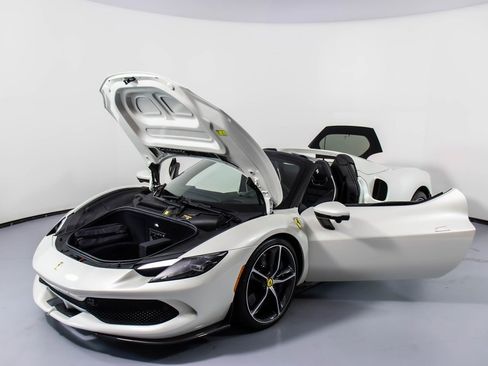 Certified 2025 Ferrari 296 GTS image 33