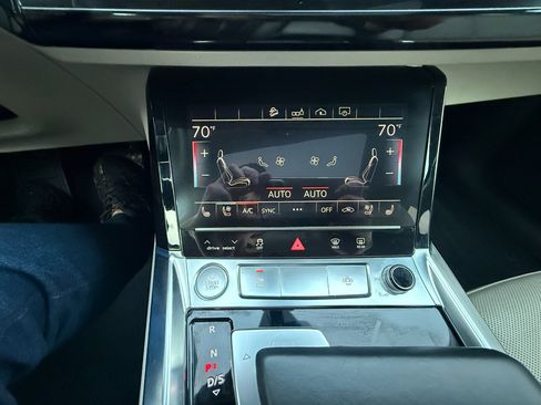 Used 2019 Audi e-tron Premium Plus image 23