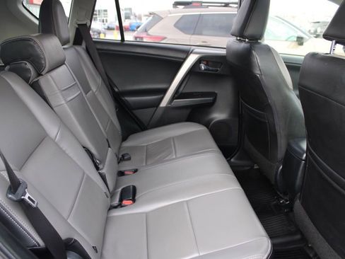 Used 2016 Toyota RAV4 XLE image 25