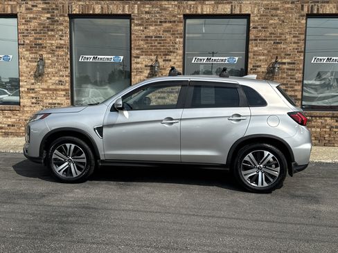 Used 2022 Mitsubishi Outlander Sport SE FWD image 2