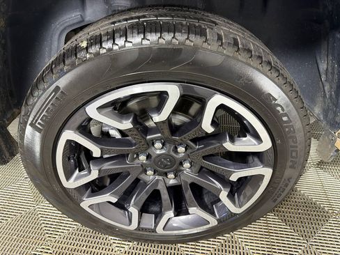 Used 2025 RAM 1500 Limited AWD/4WD image 19