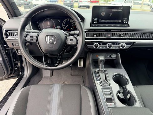 Used 2024 Honda Civic Sport image 2