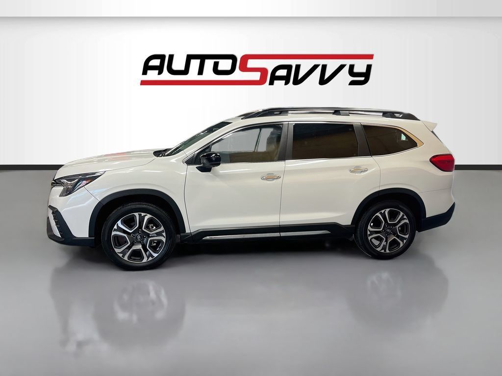 Used 2025 Subaru Ascent Touring AWD/4WD image 4