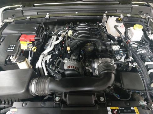 Used 2022 Jeep Gladiator Sport image 79